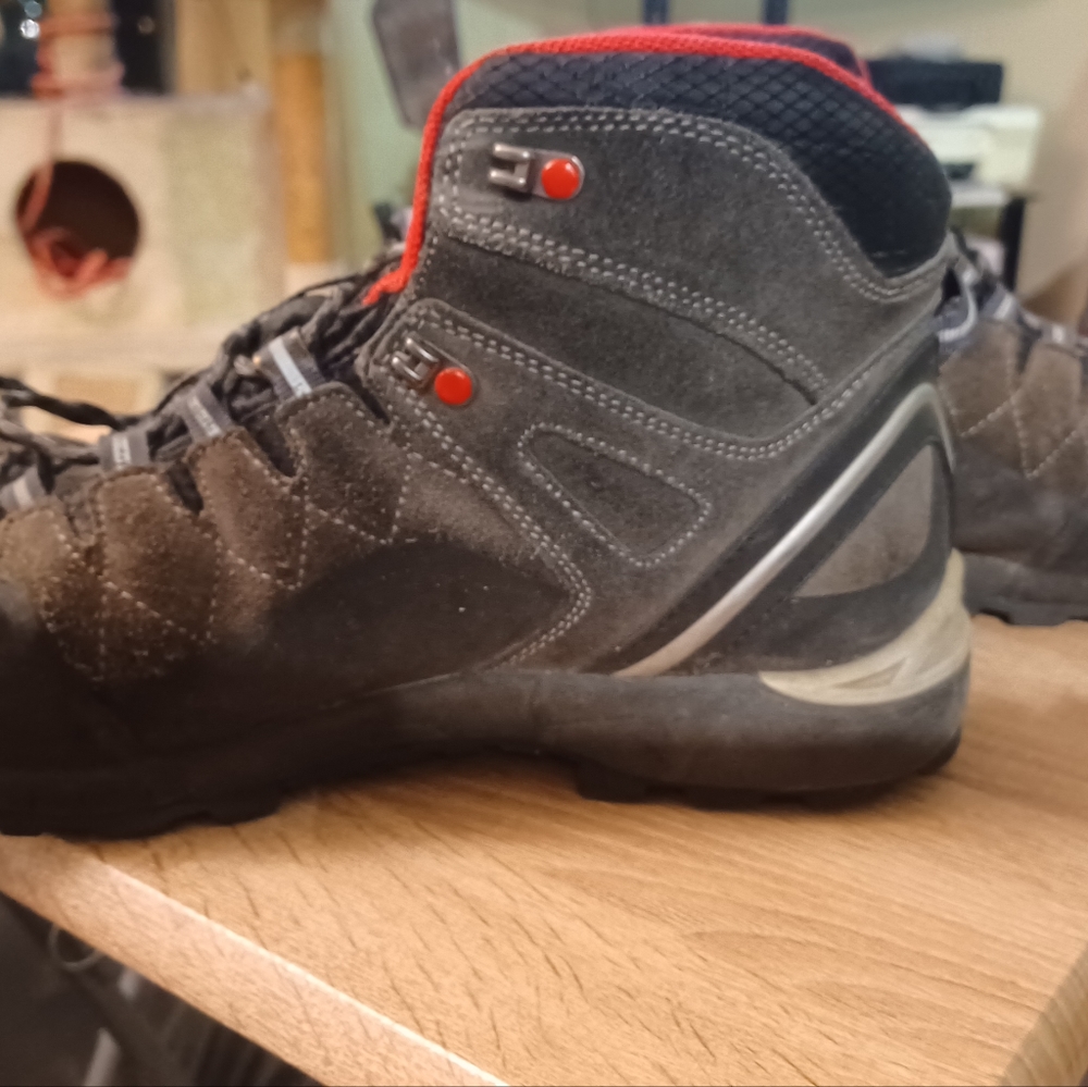 Lippi hiking boots size 11D dark grey suede.